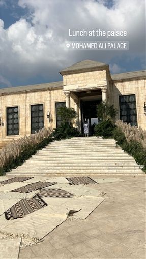 المغني الكوري “سيهون” يوثق رحلته في مصر – شاهد