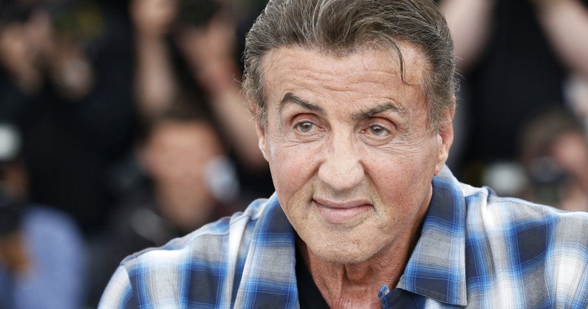 شاهد .. بالصورة - لن تصدقوا جمال إبنتي سيلفستر ستالون صوفيا وسيستين