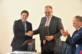 شاهد .. توقيع مذكرة تعاون للإنتاج الدرامي بين وزيري الإعلام والصناعة ونائب رئيس إتحاد المنتجين العرب