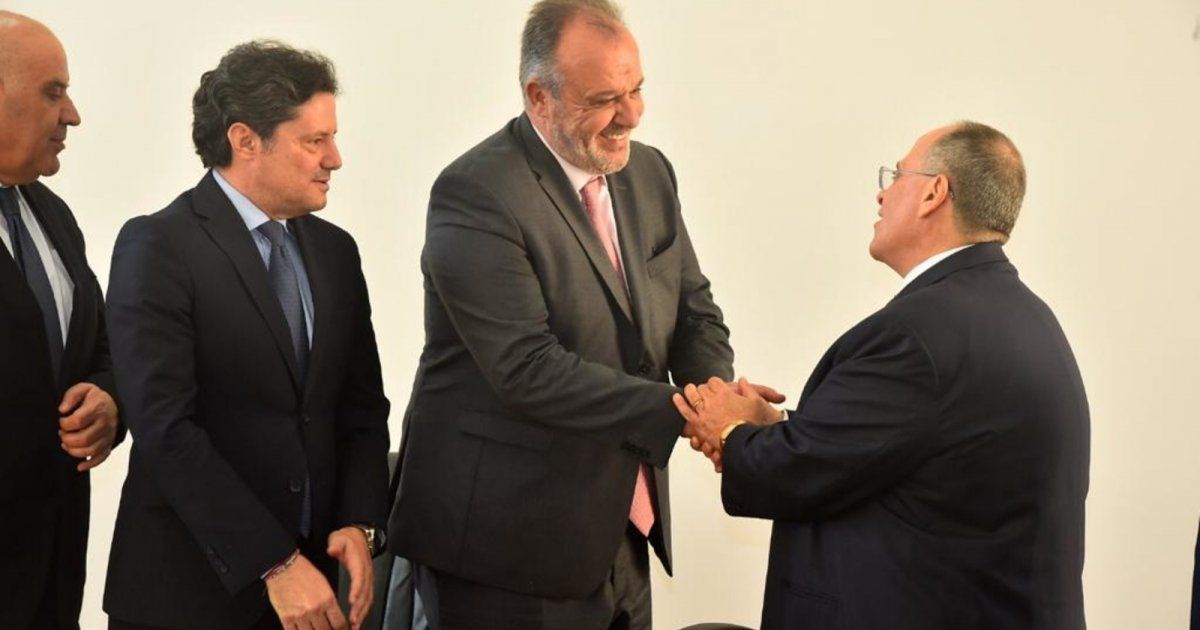 شاهد .. توقيع مذكرة تعاون للإنتاج الدرامي بين وزيري الإعلام والصناعة ونائب رئيس إتحاد المنتجين العرب