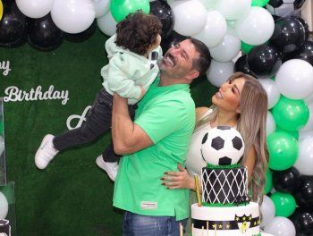 شاهد .. إبن يزن السيد ولمى الرهونجي يخطف الأنظار بخفة دمه.. بالصور