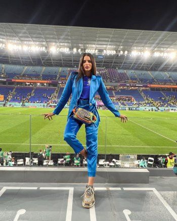 شاهد .. الظهور الأول لحبيبة نيمار الجديدة في مونديال قطر..جمالها حديث الجمهور! - بالصور
