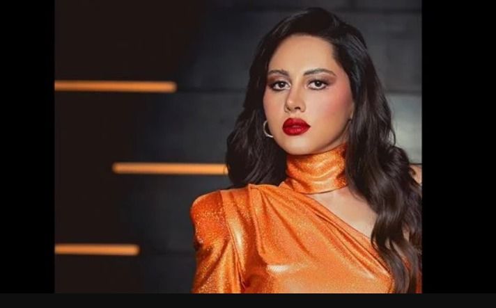 ياسمين رئيس برتقاناية مقشرة – شاهد علي الجمال