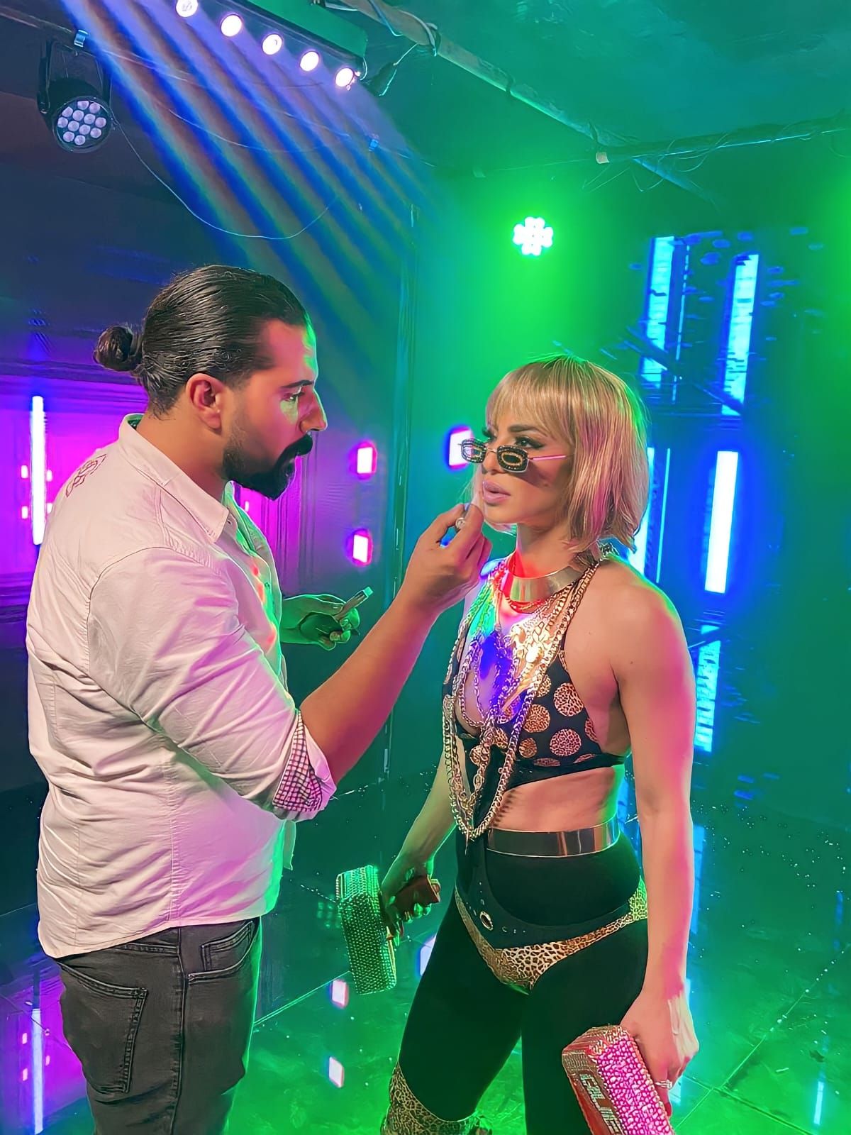 دوللي شاهين تستعد لطرح كليب أغنيتها الجديد الملكه QUEEN