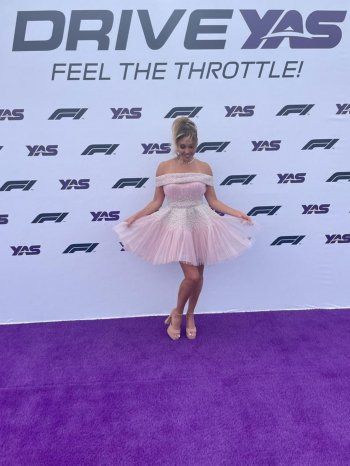 شاهد .. لاروسي تتألق بين دبي والمغرب.. وهذا ما حققته أغنية "Good"