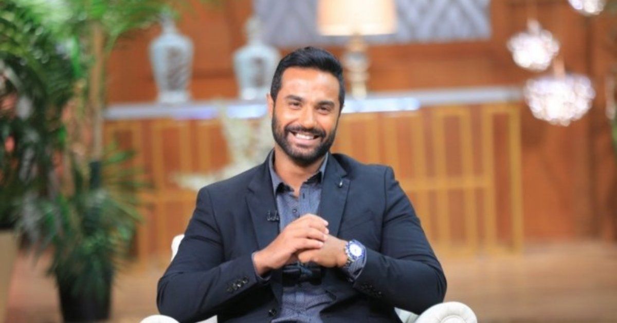 شاهد .. كريم فهمي يحدث ضجة بعد الاعتداء بالضرب على شاب....ماذا حصل؟