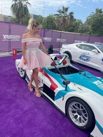 شاهد .. لاروسي تتألق بين دبي والمغرب.. وهذا ما حققته أغنية "Good"