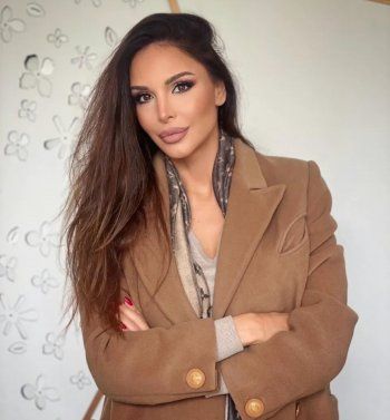 شاهد .. كيف أصبح شكل جويل بحلق ملكة جمال لبنان بعد مرور 25 عاماً على إنتخابها؟ - بالصور