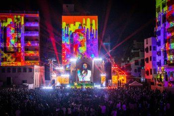 شاهد .. مهرجان "بلد بيست" يضيء سماء جدّة