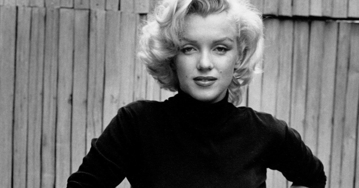 شاهد .. أقدمت على الإنتحار وهي عارية تماماً.. صور توثق اللحظات الأولى لـ ماريلين مونرو بعد وفاتها مباشرة
