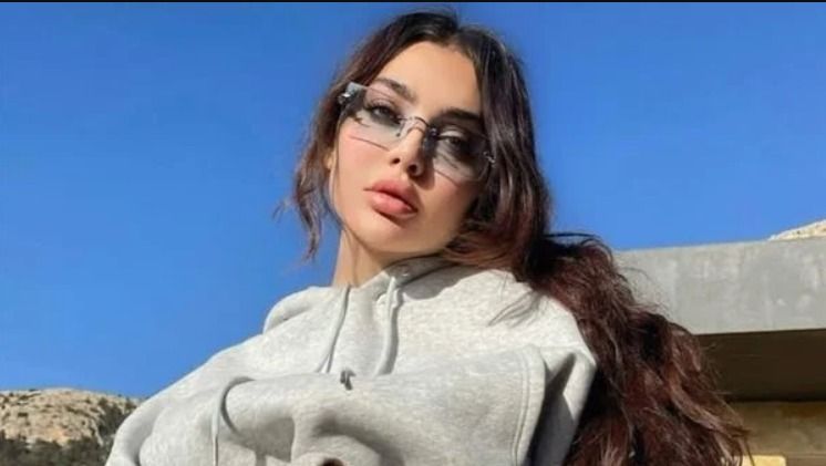 محدش جنبي .. قمر اللبنانية بتستنجد بجمهورها في المستشفي : حد يلحقها