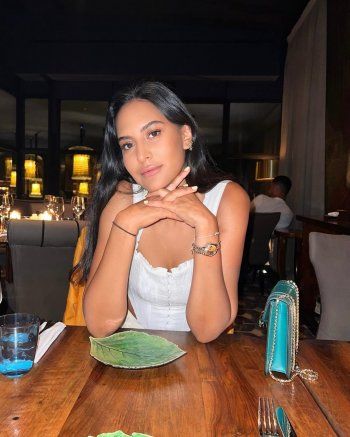 شاهد .. زوجة ياسين بونو تخطف الأنظار بجمالها.. هل تفوقت على زوجة ميسي وجورجينا رودريغز؟