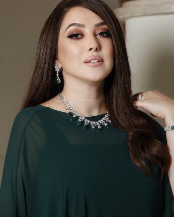 شاهد .. كندة علوش تختار اللون الأخضر لختام مهرجان البحر الأحمر- بالصور