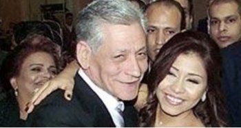 شاهد .. بالصور- جدل حول جنسية والد شيرين عبد الوهاب الأصلية.. فيليبيني وليس مصري؟