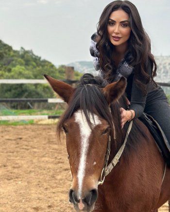 شاهد .. نور الغندور تستعرض فروسيتها بصور ملفتة