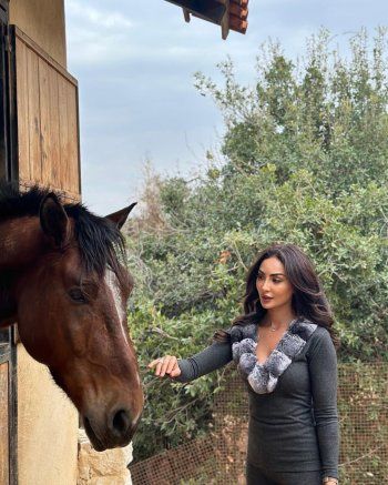 شاهد .. نور الغندور تستعرض فروسيتها بصور ملفتة