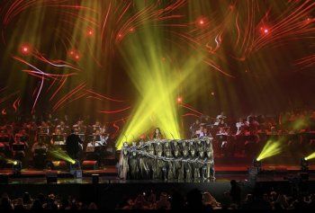 شاهد .. أحلام تتهم فرقة مياس بنسخ رقصة في حفلتها بالرياض للفوز بالباز الذهبي-بالصور والفيديو