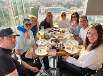 شاهد .. ابنة غادة عبد الرازق بتصرف صادم بعد طلاق والدتها-بالصورة