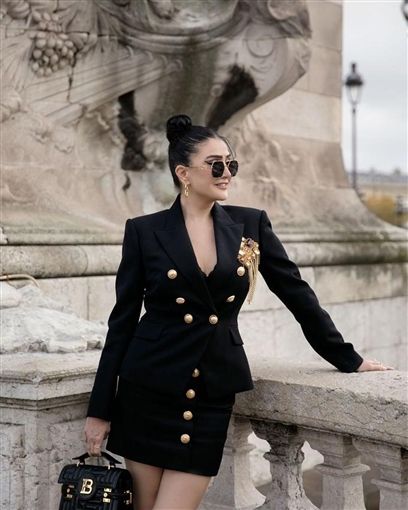 غادة عبدالرازق بعد الطلاق بتلف العالم بفلوس النفقة – شاهد