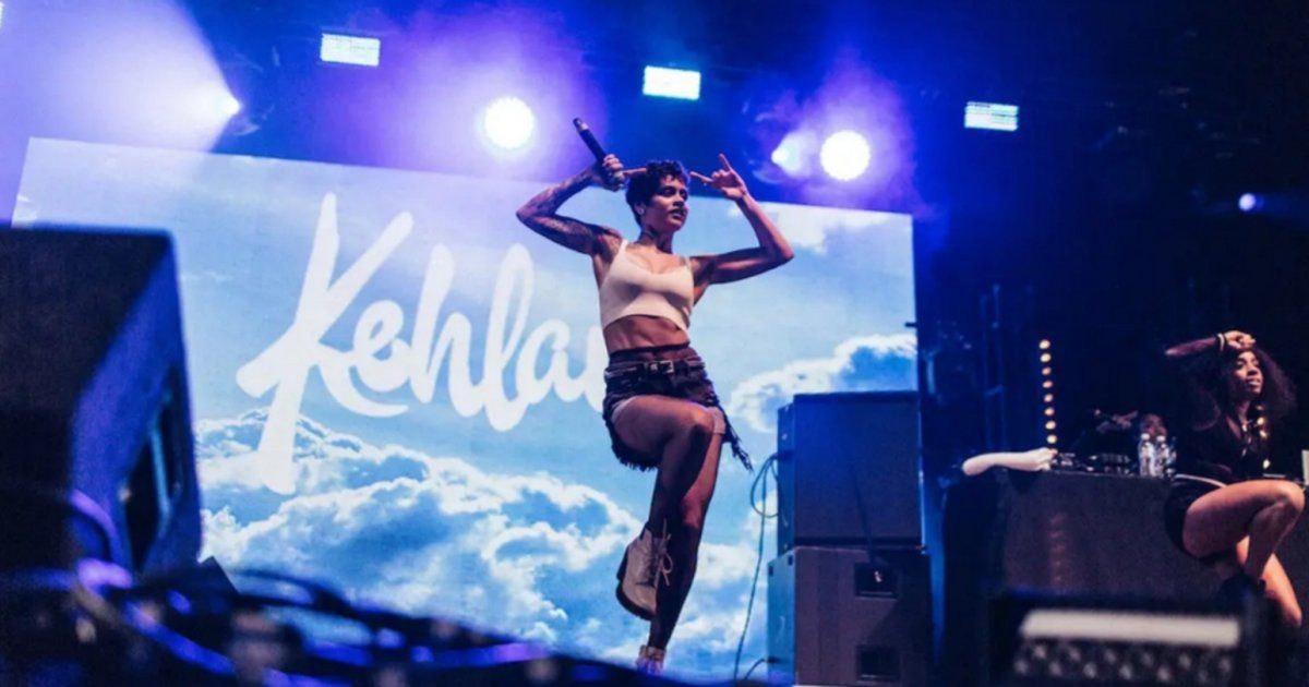 شاهد .. كهلاني تتعرض للتحرش خلال حفلتها الخاصة