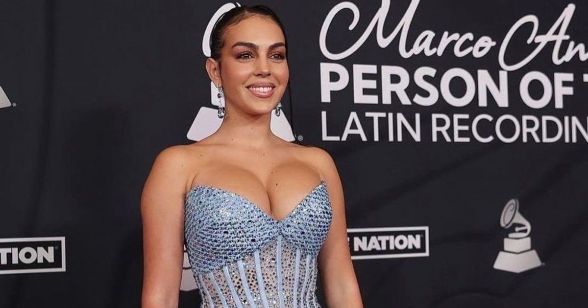 شاهد .. 3 أجرأ إطلالات لـ جورجينا رودريغز لعام 2022 تصدرت الترند!