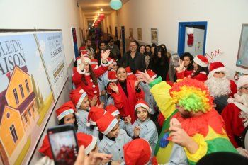 شاهد .. بالصور- دكتور أنطوني فاخوري يحتفل بعيد الميلاد مع فتيات "حضانة الطفل" في زحلة