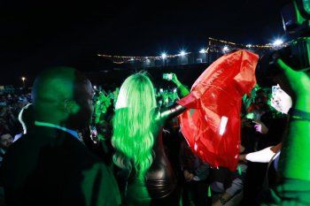 شاهد .. بالفيديو والصور- مايا دياب تتألق بحفل إستثنائي في قطر وتحيي ليلة رأس السنة على الـ MTV