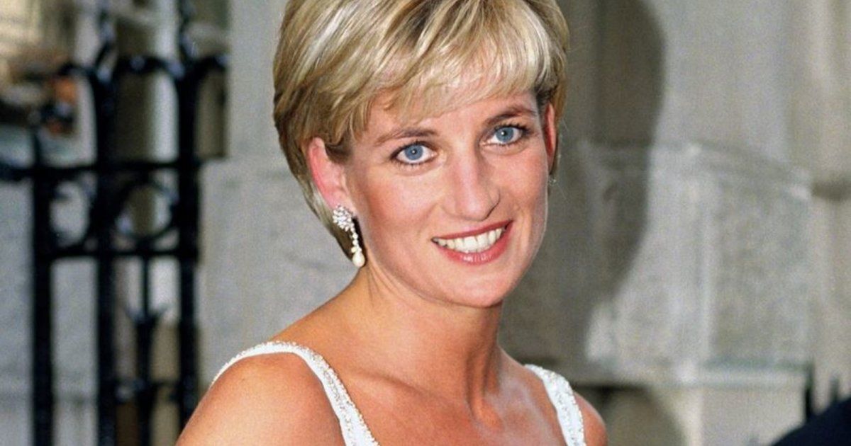 شاهد .. صور لم تروها من قبل للأميرة ديانا بالشعر الطويل