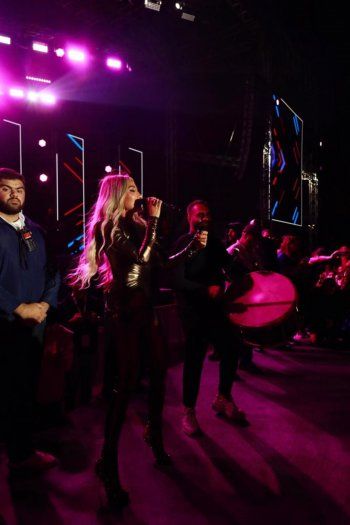 شاهد .. بالفيديو والصور- مايا دياب تتألق بحفل إستثنائي في قطر وتحيي ليلة رأس السنة على الـ MTV