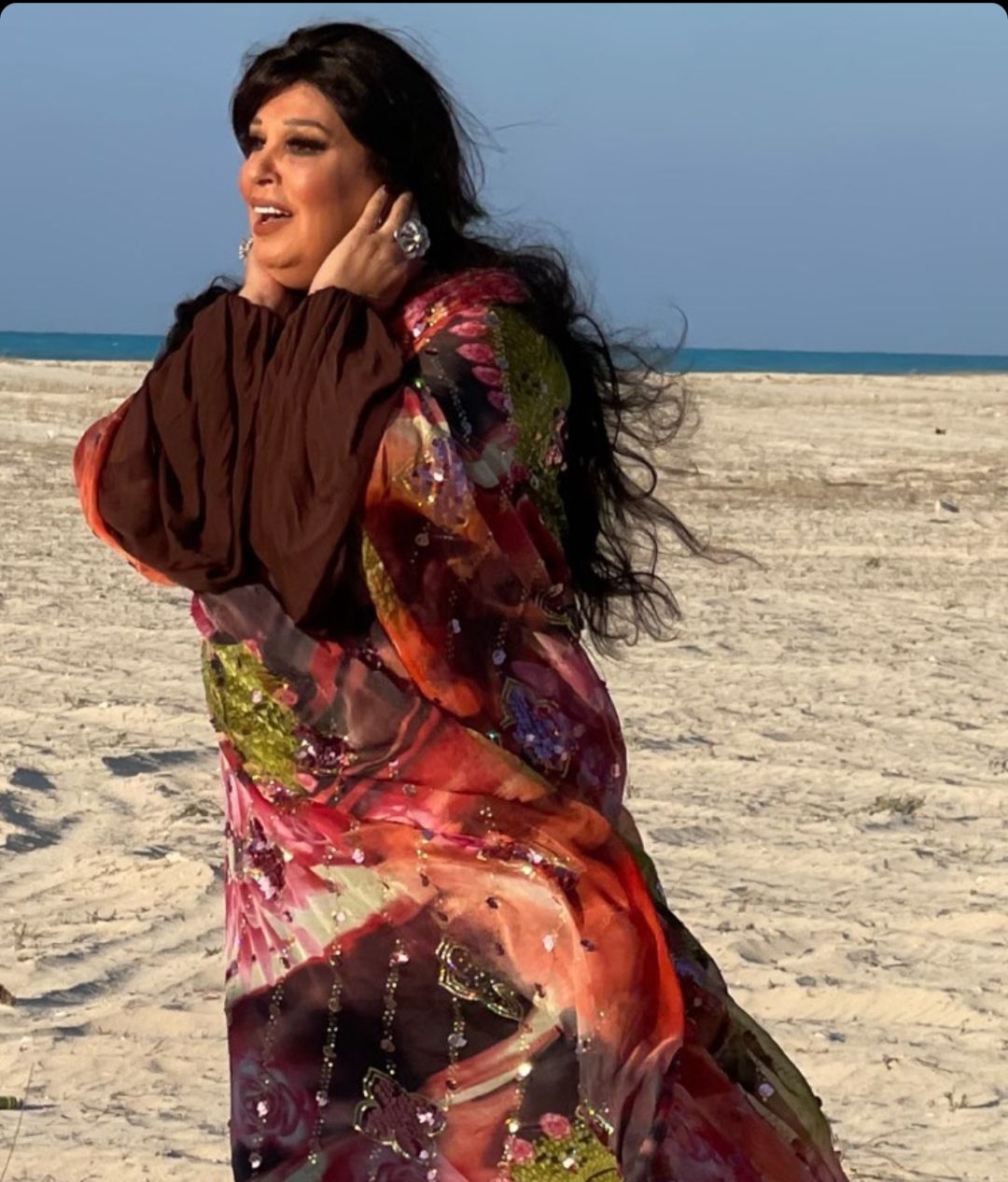 فيفي عبده قاعدة بالعباية في الساحل الشمالي – شاهد