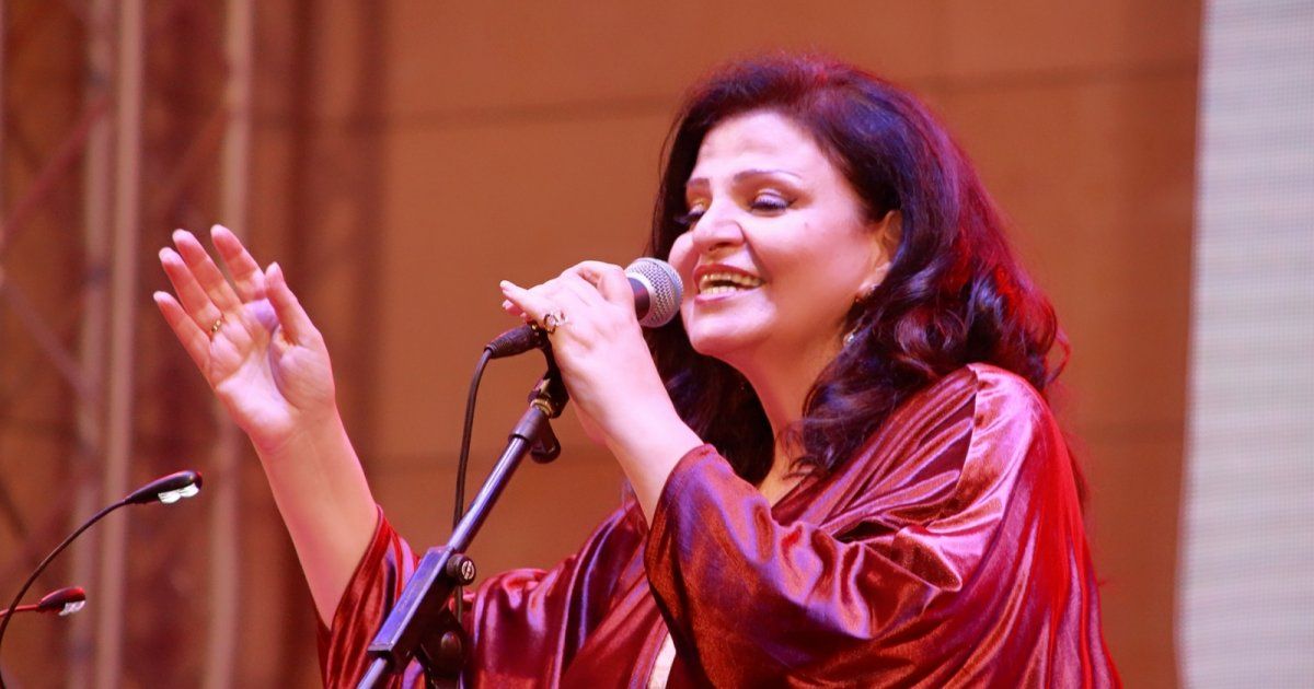 شاهد .. جاهدة وهبه تعيد الأمل للبنانيين في "بيروت ترنّم" - بالصور