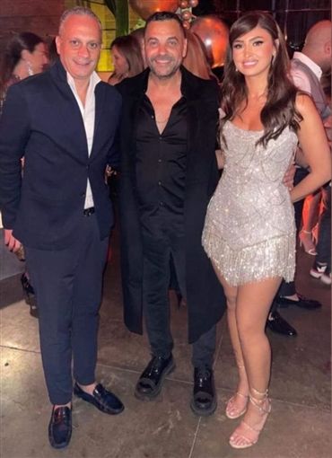 طارق العريان ونيكول سعفان يحتفلان بالكريسماس – شاهد