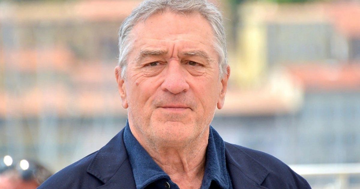 شاهد .. إمرأة تقتحم منزل روبرت دي نيرو وتحاول سرقة هدايا عيد الميلاد من تحت شجرته