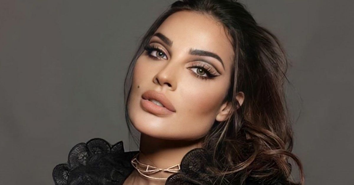 شاهد .. بالصورة - نادين نسيب نجيم تغادر مصر بعد إنتهائها من تصوير أحد الإعلانات