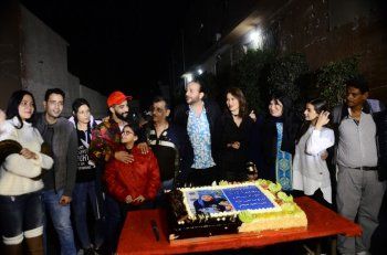 شاهد .. هكذا احتفلت سهير رمزي وأسرة مسلسل "أم البنات" بانطلاق التصوير-بالصور