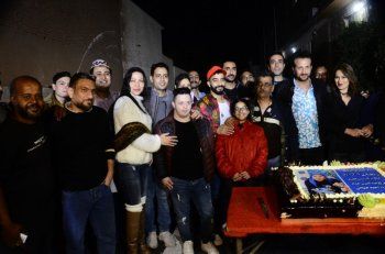 شاهد .. هكذا احتفلت سهير رمزي وأسرة مسلسل "أم البنات" بانطلاق التصوير-بالصور