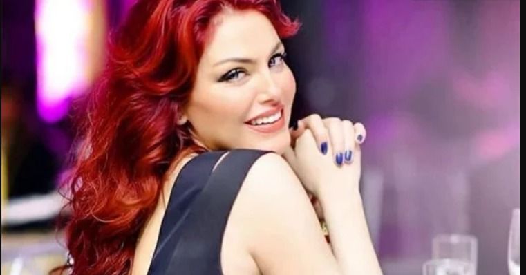 عنوان الجرائة .. دارين حداد بفستان مفتوح من الجانبين