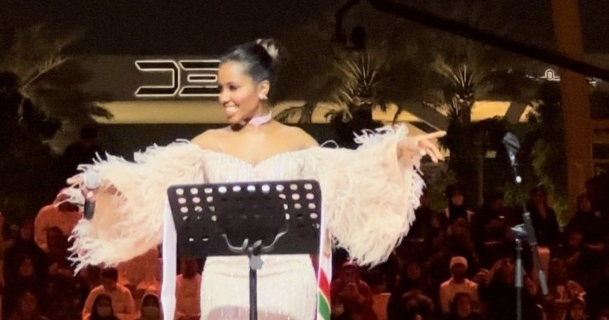 شاهد .. داليا مبارك تنهاء على المسرح في السعودية لهذا السبب المؤثر - بالفيديو