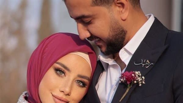 احتفال البلوجر رهف الشامي بخطوبتها على طليق صديقتها المقربة: السوشيال ميديا مقلوبة عليها