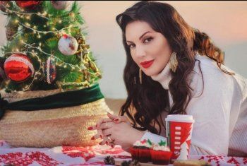 شاهد .. دارين حمزة بجلسة تصويرية على شواطئ المتوسط إحتفالا بعيد الميلاد المجيد