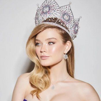 شاهد .. ملكة جمال روسيا تمثل بلادها في مسابقة "ملكة جمال الكون".. وجمالها يخطف الأنظار