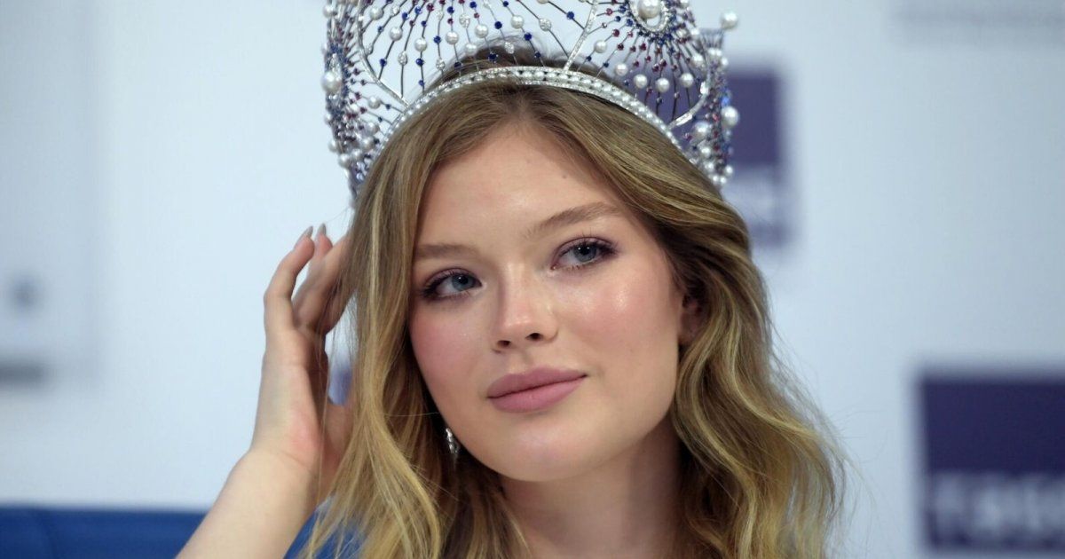 شاهد .. ملكة جمال روسيا تمثل بلادها في مسابقة "ملكة جمال الكون".. وجمالها يخطف الأنظار