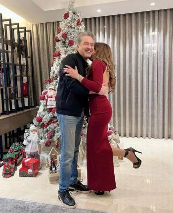 شاهد .. مروان خوري برفقة زوجته ندى رمال والعائلة خلال الاحتفال بعيد الميلاد-بالصور