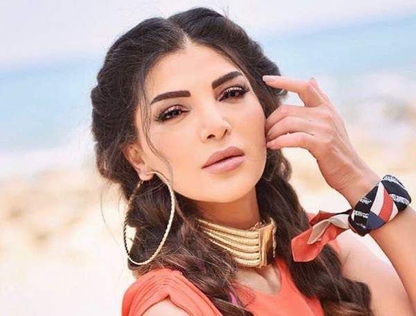 شاهد .. دينا حايك تستذكر والدها الراحل بمناسبة عيد الميلاد.. وما كتبته محزن للغاية