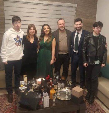 شاهد .. بسام أبو زيد يحتفل بخطوبة إبنه في عيد الميلاد بأجواء عائلية-بالصور