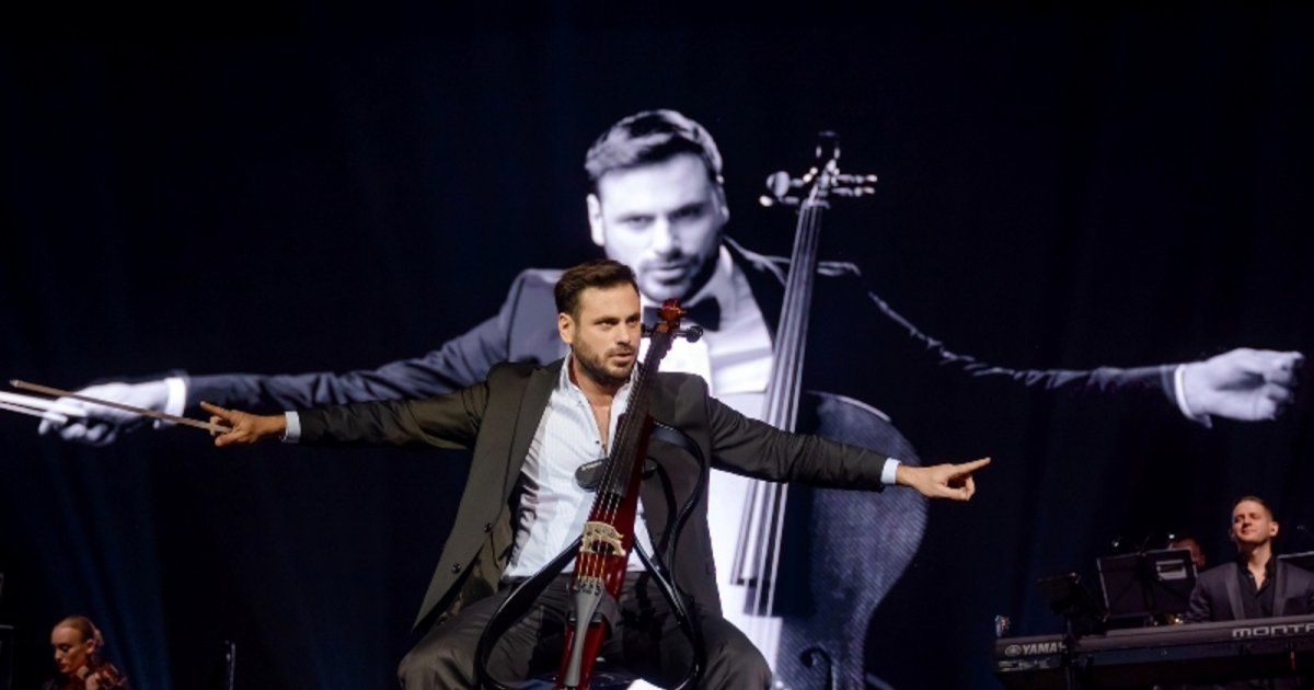 شاهد .. هاوزر يبدع عزفاً في حفلين بين براغ وبودابست-بالصور