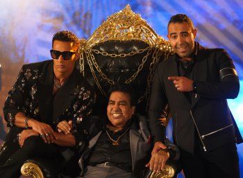 شاهد .. محمد رمضان يكشف عن قنبلة سيفجرها في بداية 2023