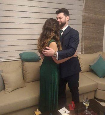 شاهد .. بسام أبو زيد يحتفل بخطوبة إبنه في عيد الميلاد بأجواء عائلية-بالصور