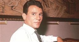 من الارشيف – عبد الحليم حافظ مقدم حفل غنائي