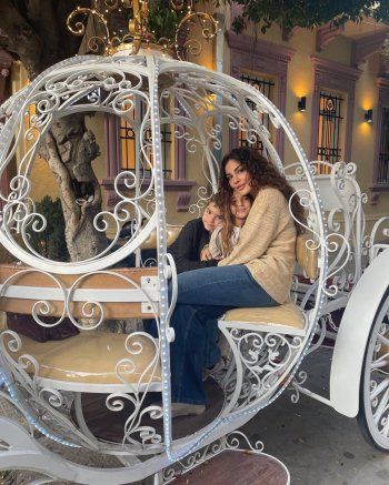 شاهد .. هكذا تمضي نادين نسيب نجيم وقتها مع أولادها